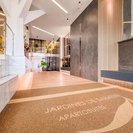 Apartosuites Jardines de Sabatini-2